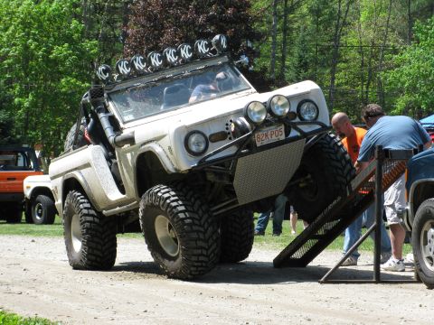 1973 Ford Bronco - A heavily modified 1973 Ford Bronco is being prepared for transport or display.