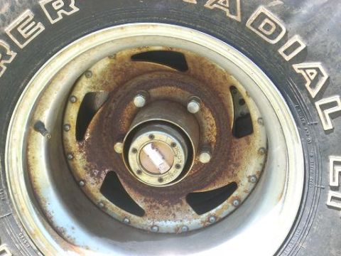 1979 Ford Bronco - What two of the wheels look like. Hope i can get them clean.
