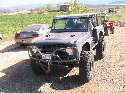 1984 Ford Bronco photo