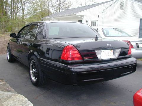 2003 Ford Crown Victoria