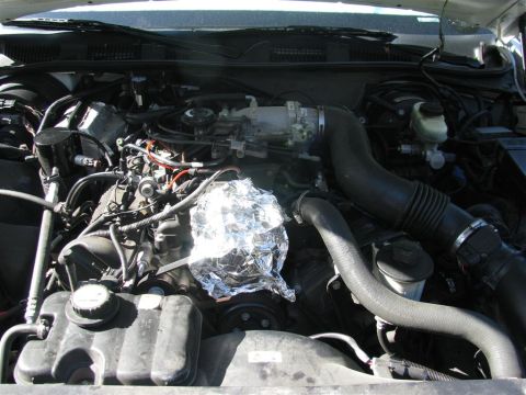 2001 Ford Crown Victoria photo