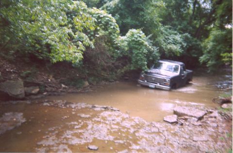 1982 Ford Bronco - the water hole to get to the rock steps