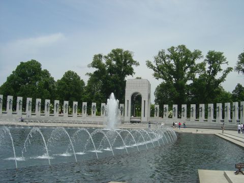 2001 Ford Crown Victoria - The World War II Memorial in Washington DC features a large fountain and granite pillars.