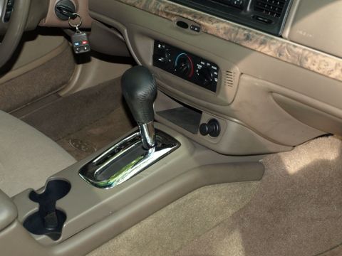 1999 Ford Crown Victoria photo