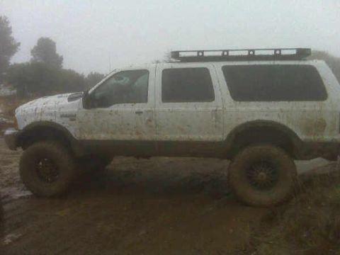 2001 Ford Excursion photo