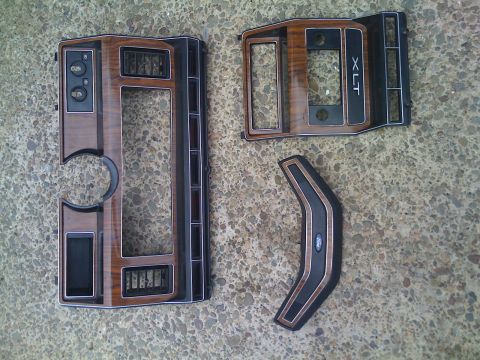 1984 Ford F-250 - 80/86 Rose Wood Bezels and Steering Wheel Cover
