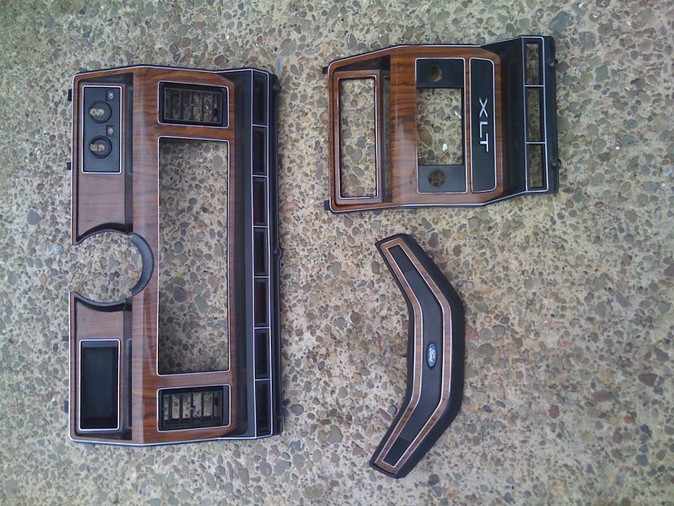 80/86 Rose Wood Bezels and Steering Wheel Cover
