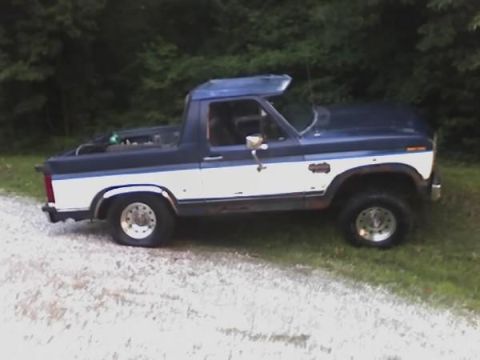 1986 Ford Bronco - Picture from the opposite side. I was running 31x11.50x15 on the alum. the steel was spare w/ 31x10.50x15.