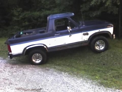 1986 Ford Bronco - hadn't backed all of the way down yet. I didn't want to tear up grass so I was backing down.