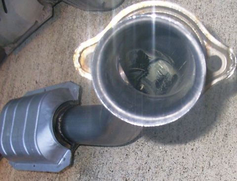 2000 Mercury Marquis - What the new headers exit to. Notice how there is much more room for a sudden ruch of gasses.