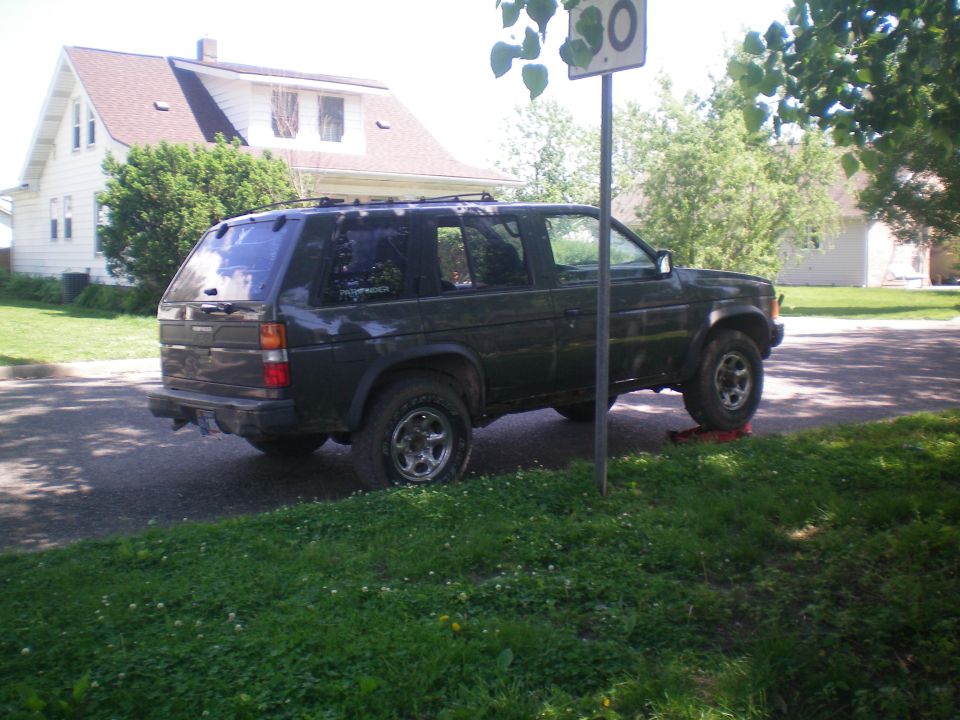 1993 Nissan Pathfinder “sold”