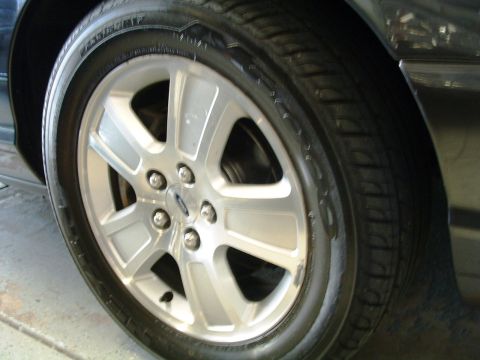 2004 Ford Crown Victoria - 2004 Ford Crown Victoria LX Sport-Nexen N5000 Tires 235/55/17