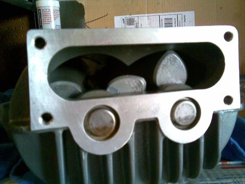 1996 BMW Z3 - the ends of the rotor lobes through the intake port