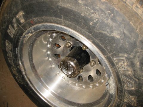1978 Ford Bronco - Stage 5 New Milemarker hubs replaced the old ford hubs, these work great and will not get stiff over time. the tires and semi new wheels we…