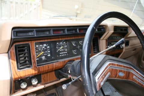 1984 Ford Bronco photo