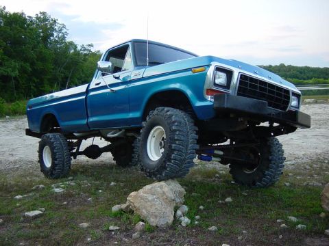 1983 Ford Bronco - Nathan Flexing his truck