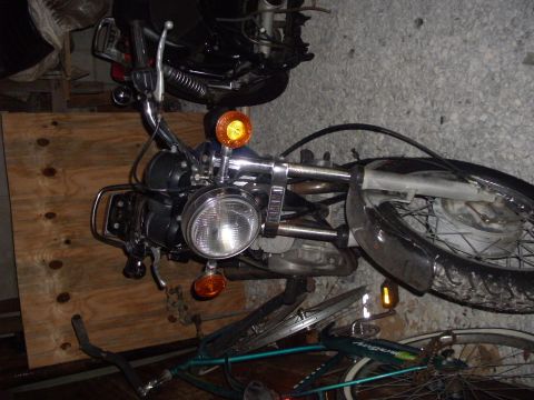 1981 Yamaha XS400-2 photo
