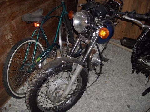 1981 Yamaha XS400-2 photo