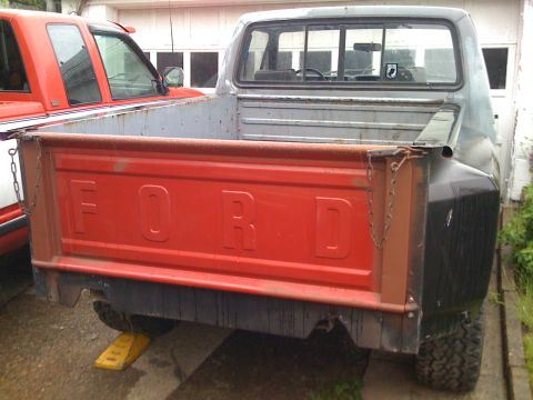 1985 Ford F-150 - New tailgate installed and rear bumper removed