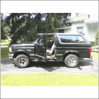 1996 Ford Bronco photo