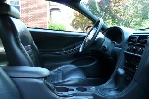 2002 Ford Mustang photo