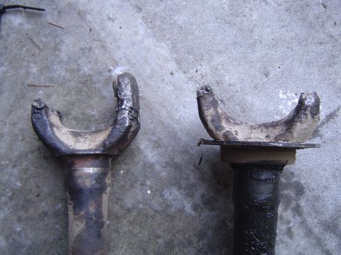 1971 Ford Bronco - Gotta love u-joint failure!