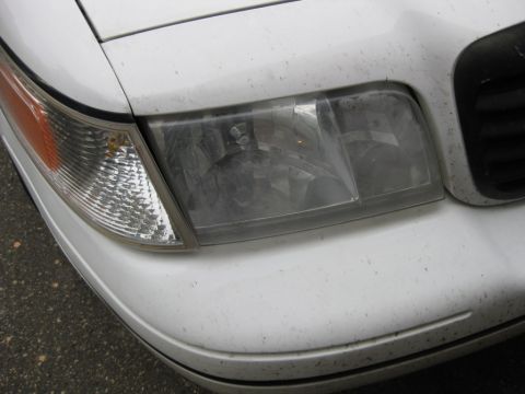 2000 Ford Crown Victoria photo