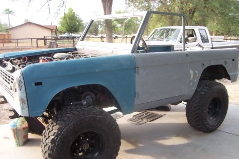 1976 Ford Bronco - getting front back together