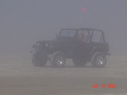 1989 Ford Bronco - Lots of fog on the beach