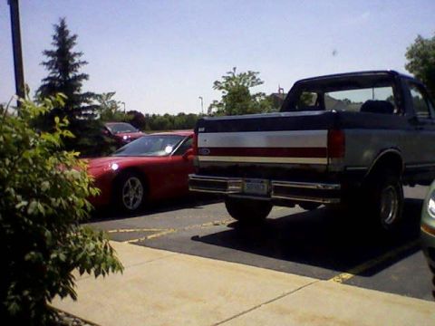 1990 Ford Bronco - boss vs. bko
