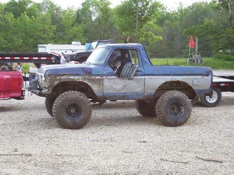 1978 Ford Bronco - Cliffs, round 2