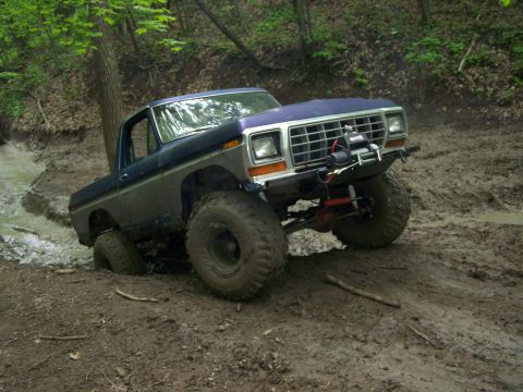 1978 Ford Bronco - round 1, first dent