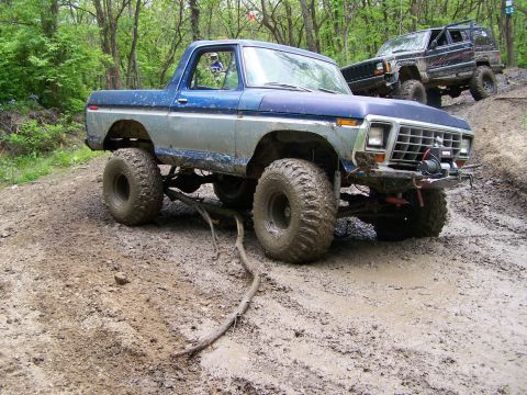 1978 Ford Bronco - I do logging on the side....