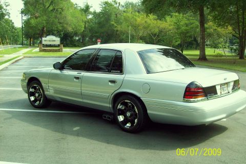 1998 Ford Crown Victoria photo