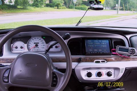 1998 Ford Crown Victoria photo