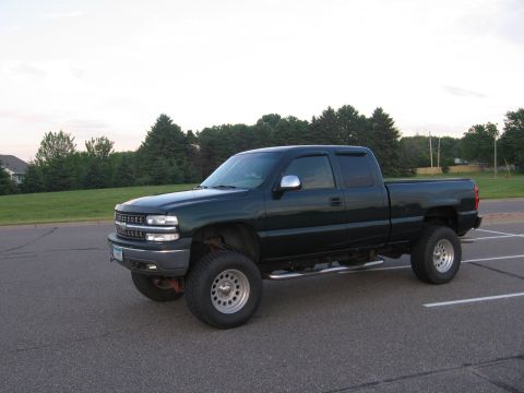 2001 Chevrolet Silverado 1500 - moldings/chrome stripe gone!