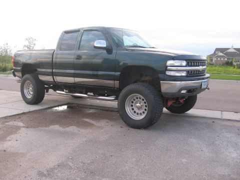 2001 Chevrolet Silverado 1500 - with only chrome stripe