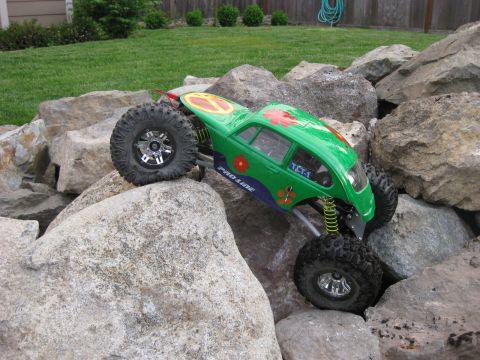 2010 Ford Pickup - This remote control vehicle is designed for off-road crawling over rough terrain.