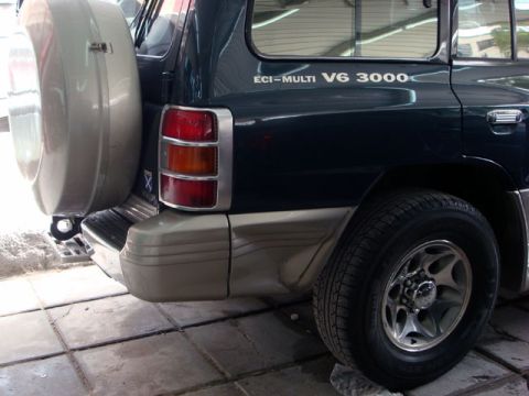 2000 Mitsubishi Montero “P”