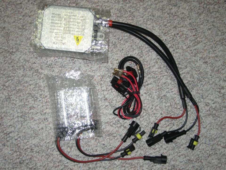 HID ballast with wiring harness and connectors