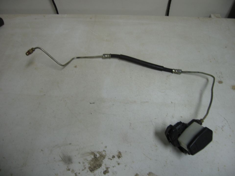 Master cylinder goes with Handle bars