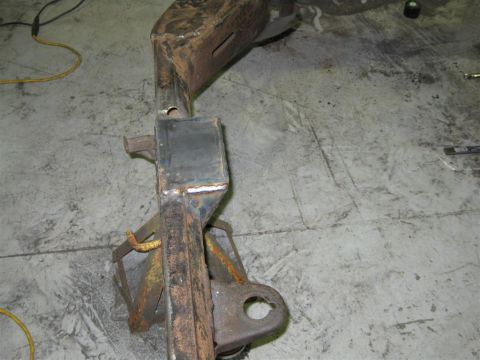 1984 Ford LTD Crown Victoria - Right side main hoop mount.