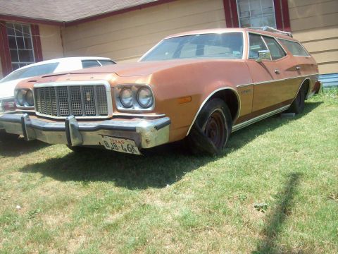 1976 Ford Torino - left front view of the parts car I just bought...this is a 3-seat wagon...I'll have to paint it black and restore it later...for now it is…