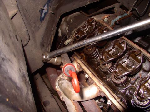1986 Ford Bronco - Yes, yes you can take the cylinder heads off without removing the shorty headers.