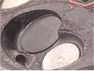 1986 Ford Bronco - Apparently these are E-6 closed chamber heads (thanks Sackman)