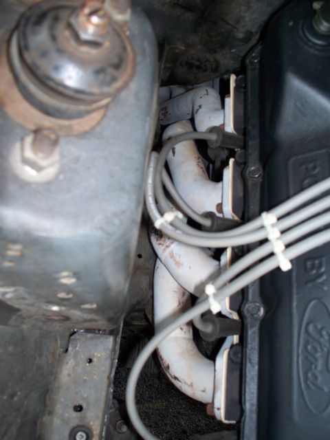 1988 Ford Mustang - a side shot to let you see just how easy it is to work on, plenty of room to pull plugs and such, those headers were a bitch to put in! i l…