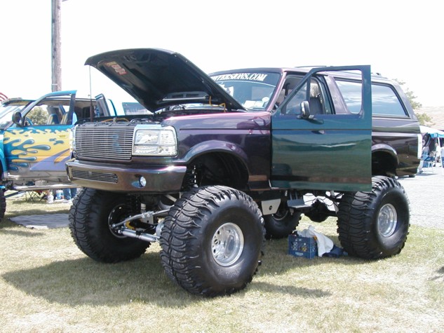 Leihigh Valley Show 7/20/03
Took 3rd in the Street Legal over 33" tires