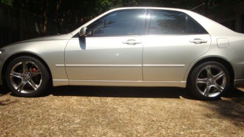 2001 Lexus IS 300 “Lynn”