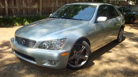 2001 Lexus IS 300 “Lynn”