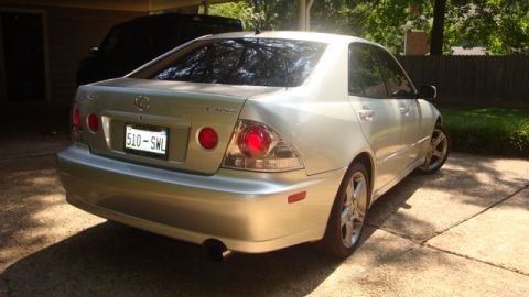 2001 Lexus IS 300 “Lynn”